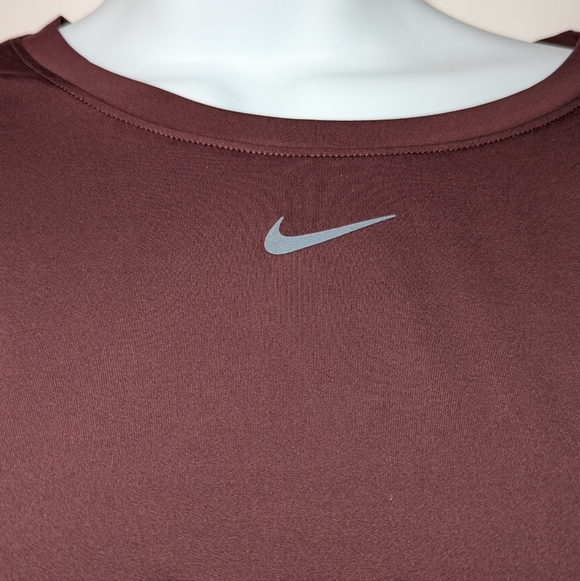 Nike Dri-FIT One Classic Long Sleeve Training Shirt Burgundy Women’s Medium - Picture 3 of 6